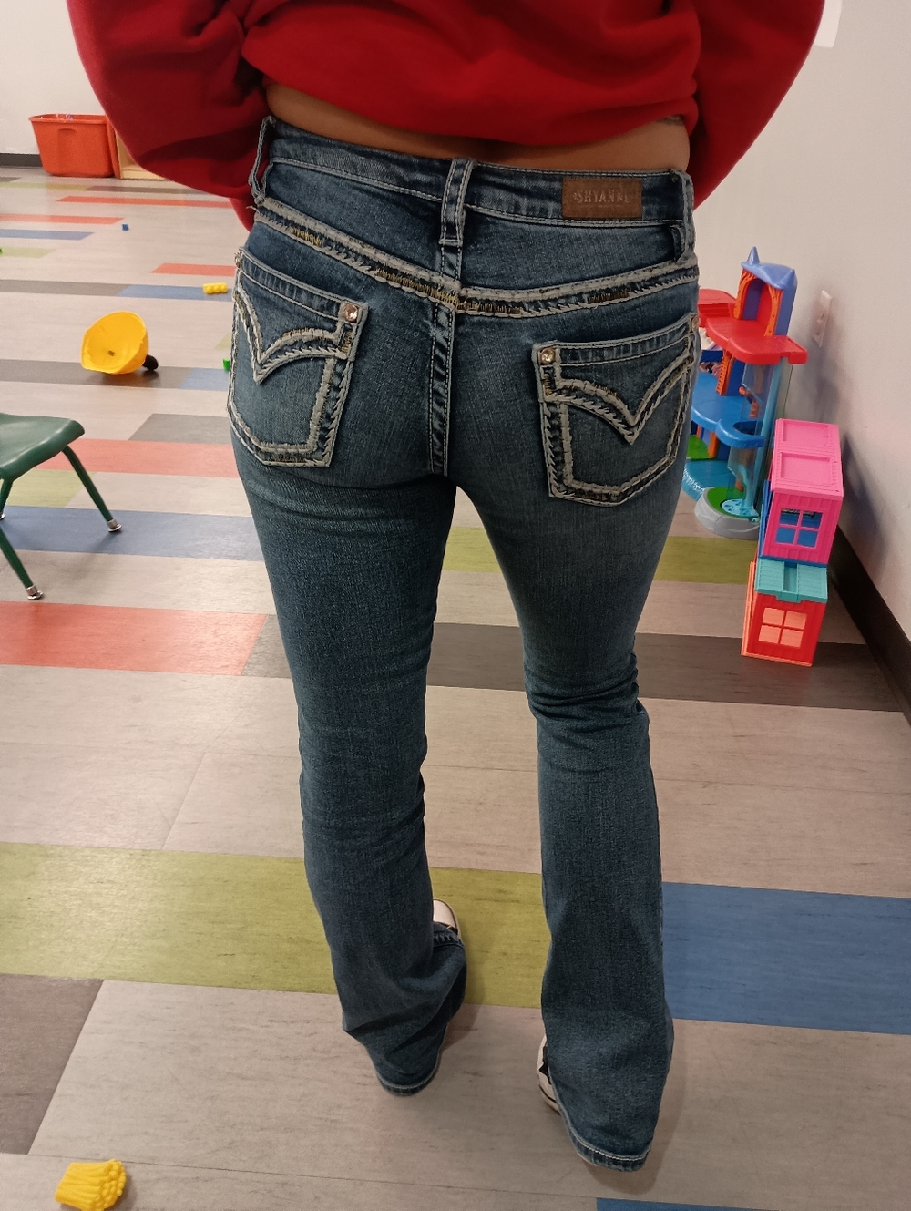 Y2K Shyanne Embroidered Back Pocket Jeans.